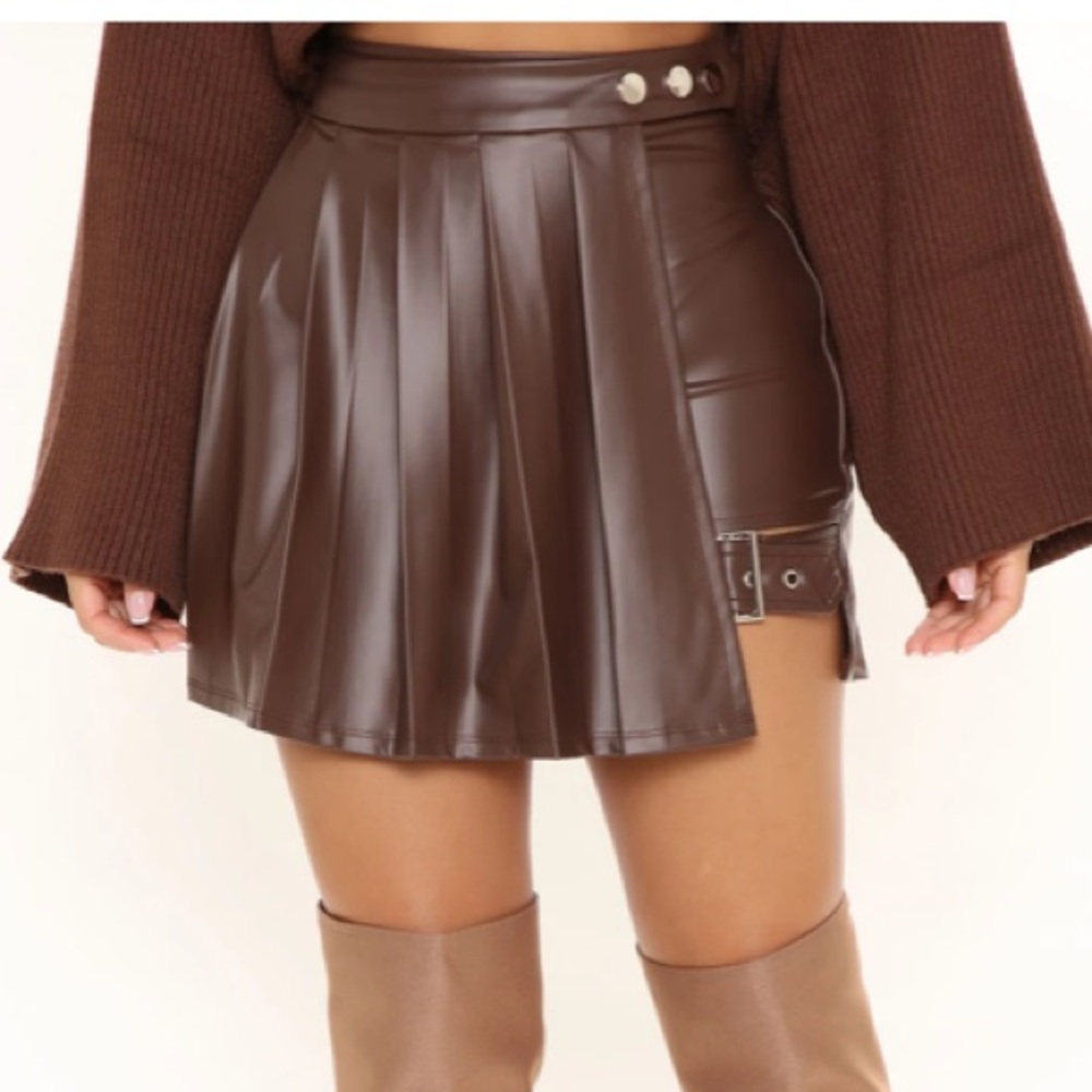 Fashion nova leather brown pleat pleated skirt